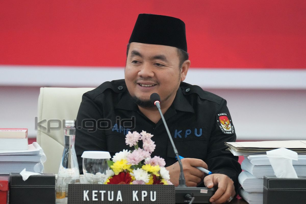 Ketua KPU, ijazah jokowi, Hasyim Asy'ari, ketua kpu mochammad afifuddin, Profil Ketua KPU Mochammad Afifuddin yang Batalkan Aturan Rahasiakan Ijazah Capres-Cawapres, Afifuddin Pimpin KPU 2024-2027, Perjalanan Karier Afifuddin, Penulis dan Pemikir Demokrasi, Tegas soal Transparansi Dokumen Capres-Cawapres