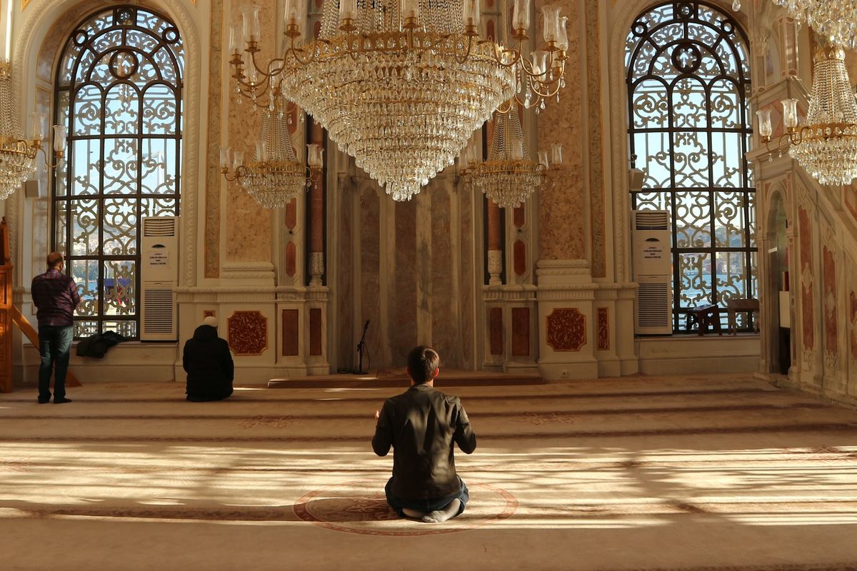 iktikaf, 10 malam terakhir Ramadhan, 5 Masjid di Semarang untuk Iktikaf pada 10 Malam Terakhir Ramadhan 2026, 1. Masjid Agung Jawa Tengah, 2. Masjid Raya Baiturrahman, 3. Masjid Agung Semarang (Kauman), 4. Masjid Kampus Universitas Diponegoro, 5. Masjid Al-Azhar Semarang