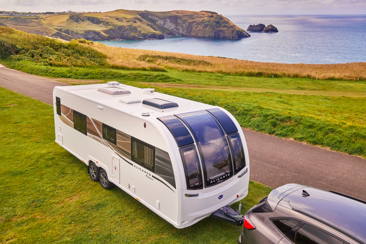 campervan, caravan, Hendro Sutono, overlanding, Tren Overlanding di Indonesia: Campervan atau Caravan?