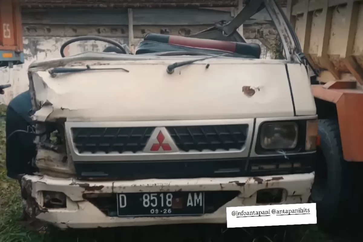Purwakarta, mobil curian, Mobil Hasil Pencurian Alami Kecelakaan di Purwakarta, Satu Pelaku Meninggal