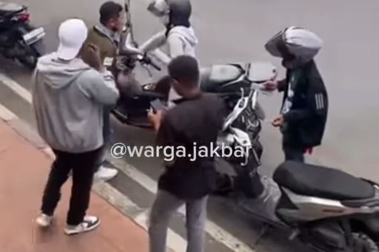 debt collector, perampasan kendaraan, aksi perampasan kendaraan, perampasan kendaraan oleh debt collector, Waspada, Marak Modus Debt Collector Palsu