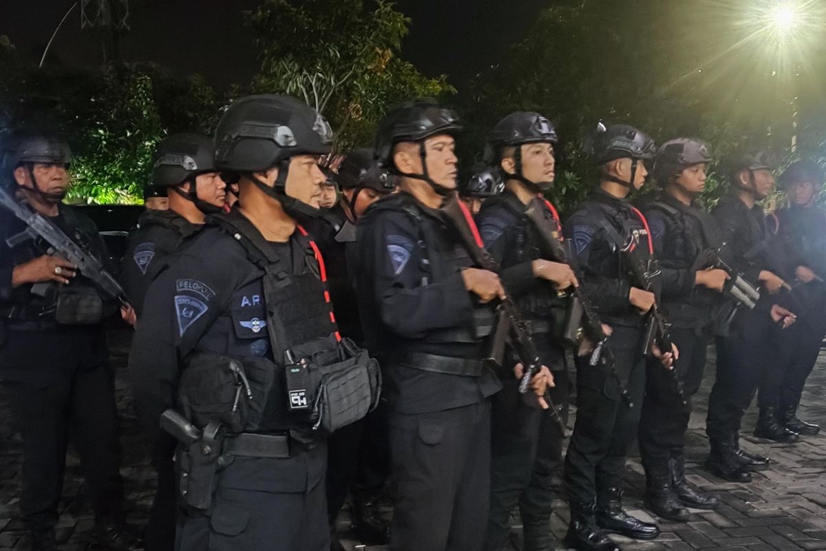 Bubarkan Balap Liar di Tual, Apa Saja Sebenarnya Tugas Brimob?