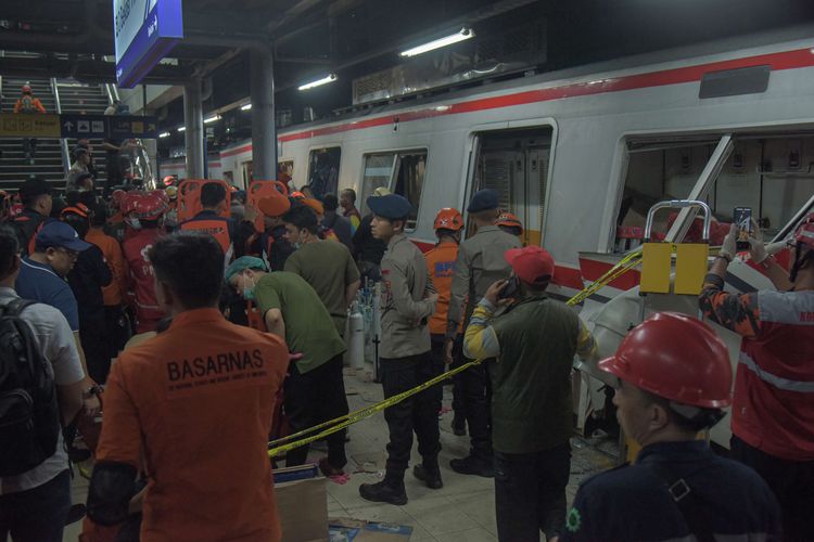 kecelakaan KRL, Argo Bromo Anggrek, Stasiun Bekasi Timur, korban kecelakaan KRL, KAI Tanggung Biaya Pengobatan dan Pemakaman Korban Kecelakaan KRL dan Argo Bromo Anggrek