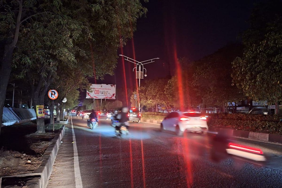 listrik, Aceh, mati lampu, listrik aceh, PLN Pulihkan Listrik Aceh 100 Persen, Usai 3 Hari Mati Lampu, Personel PLN Bekerja 24 Jam, Warga Bertahan dengan Lampu Darurat, Aktivitas Harian Terganggu, Dampak hingga 14 Kabupaten/Kota