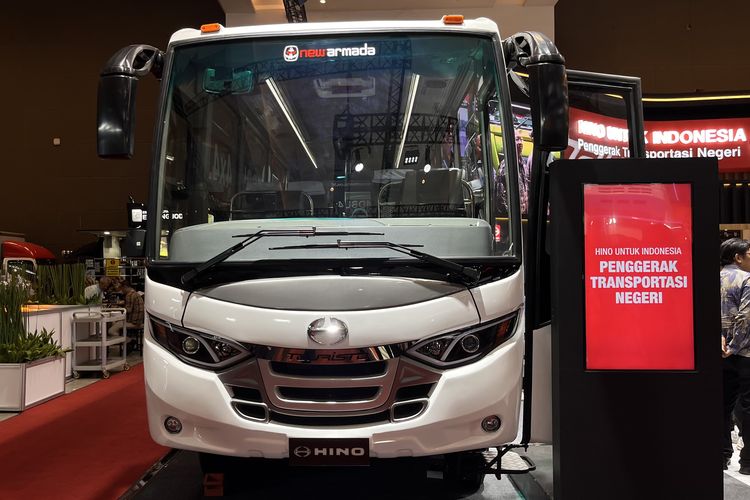 Hino Bus 136 MDBL 4x4, Hino Bus 136 MDBL 4x4: Harga Sasis Mulai Rp 625 Juta