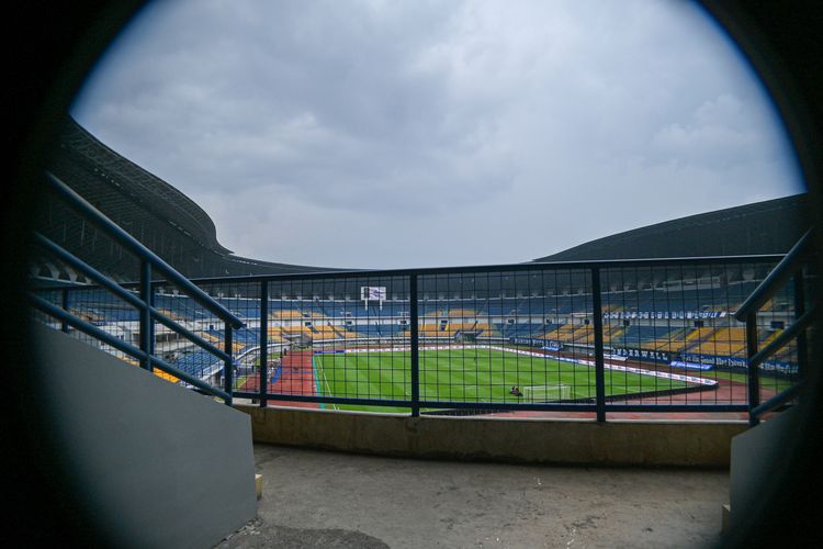 Persib, Persib Bandung, Persib Bandung vs Semen Padang, Super League 2025-2026, Bojan Hodak, Persib Vs Semen Padang, Bola dan Lapangan Picu Reaksi Hodak