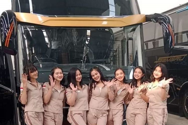 bus AKAP, layanan transportasi, kenyamanan penumpang, pramugari bus, Daftar PO Bus AKAP dengan Layanan Pramugari di Indonesia, 1. Cititrans Busline, 2. PO Mtrans, 3. PO Unicorn Indorent, 4. DAMRI, 5. Rosalia Indah, 6. PO Semeru, 7. PO Best Premium, 8. PO Kencana