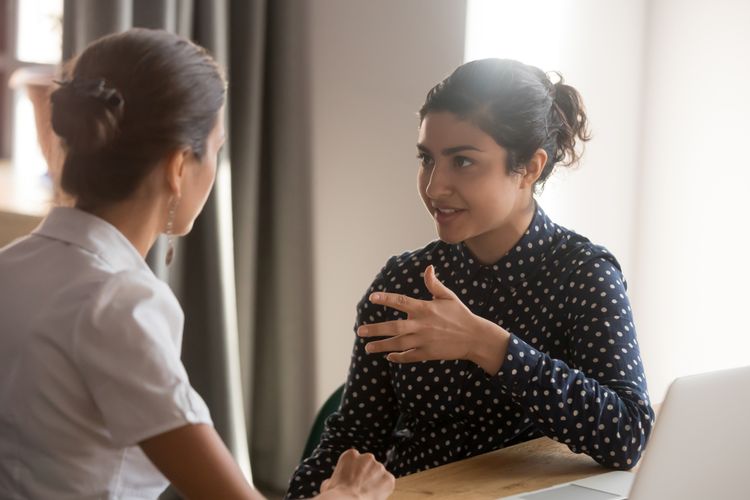 First Impression, First Impression yang Bikin Orang Langsung Suka Tanpa Kamu Sadar, Apa Itu First Impression?, Kenapa First Impression Bisa Bikin Orang Langsung Suka?, Hal yang Membentuk First Impression, Cara Membuat First Impression yang Positif, Kesalahan yang Sering Dilakukan, Tanda First Impression Kamu Berhasil