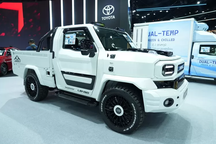 modifikasi, Hilux Champ, Toyota Ubah Hilux Rangga Jadi Lebih Agresif, Mirip G63 Brabus