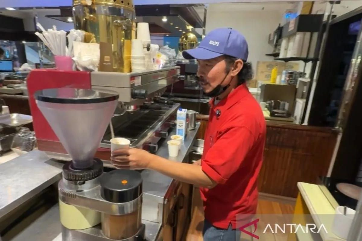 Jeddah, Arab Saudi, Maison du Cafe, Maison du Cafe jeddah, kedai kopi di jeddah, barista Asal Madura di jeddah, Barista Asal Madura Jaga Cita Rasa Kedai Kopi Legendaris di Jeddah Selama 30 Tahun