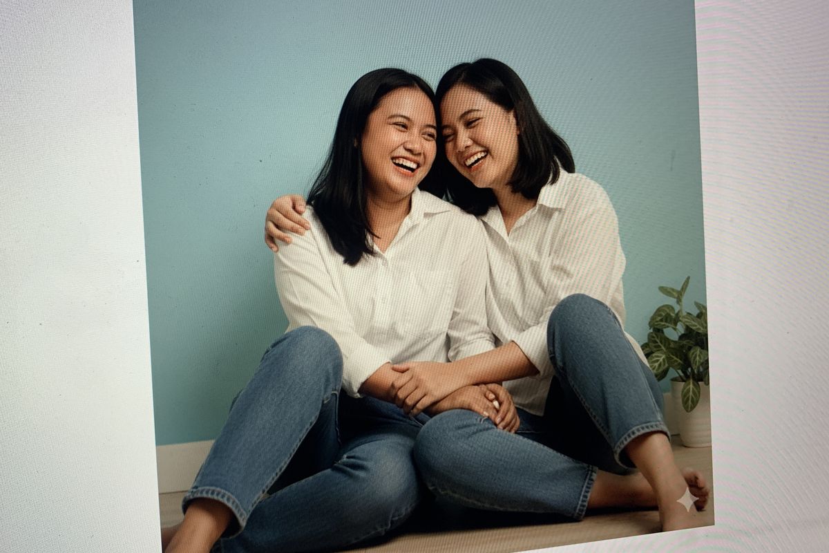 Gemini AI foto studio, foto studio Gemini AI, Gemini AI foto studio berdua, Gemini AI foto berdua, Teks Gemini AI foto studio berdua, Kata-kata Gemini foto berdua, Prompt Gemini AI foto studio berdua, 20 Prompt Gemini AI Foto Studio Berdua, Bisa dengan Teman, Pacar, dan Orang Tua