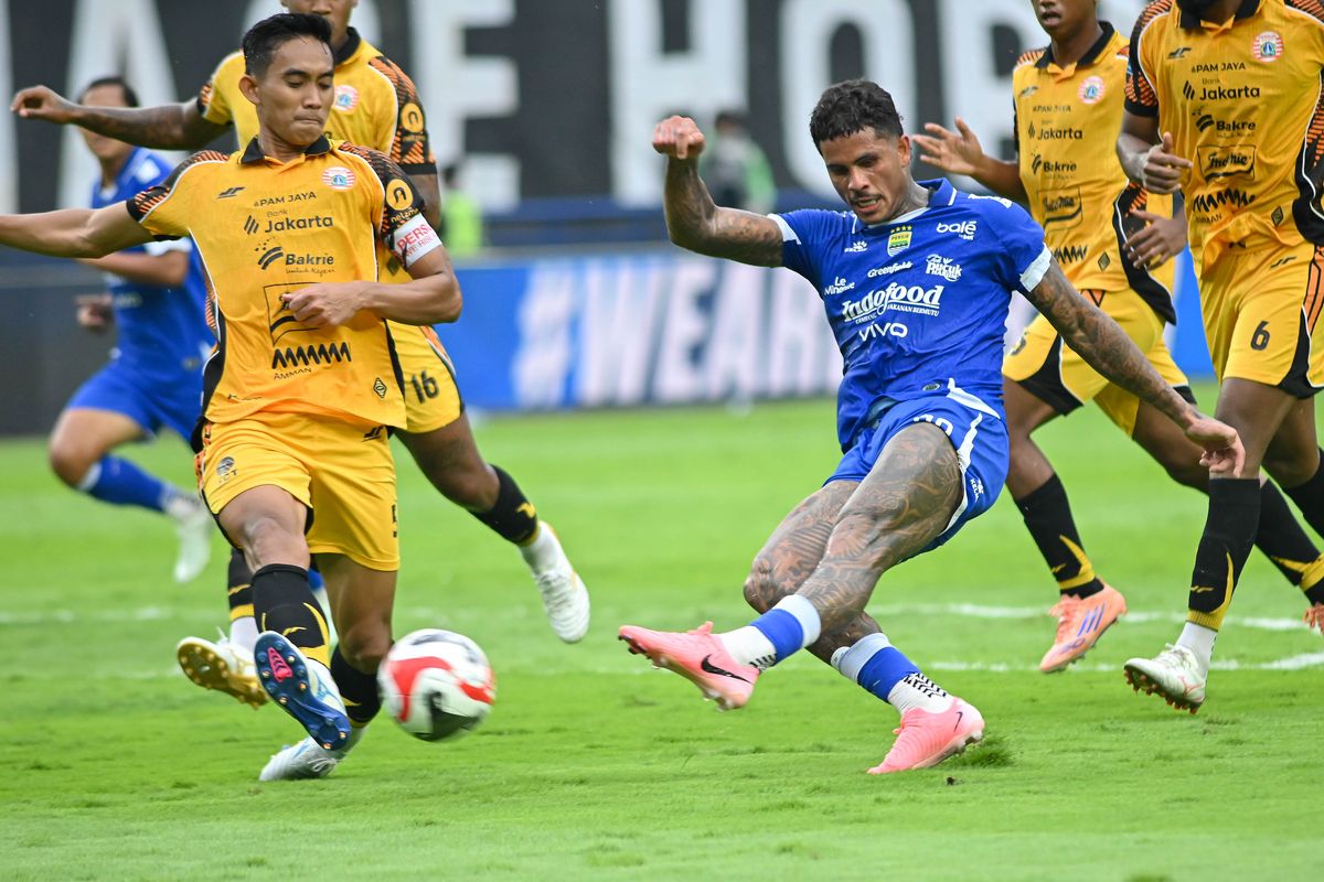 Persija, Persib, Super League 2025-2026, Borneo FC, Bojan Hodak, ACL 2, Marc Klok, Jadwal Persib Vs Persita, Fokus Hodak di Tengah Kejaran Persija