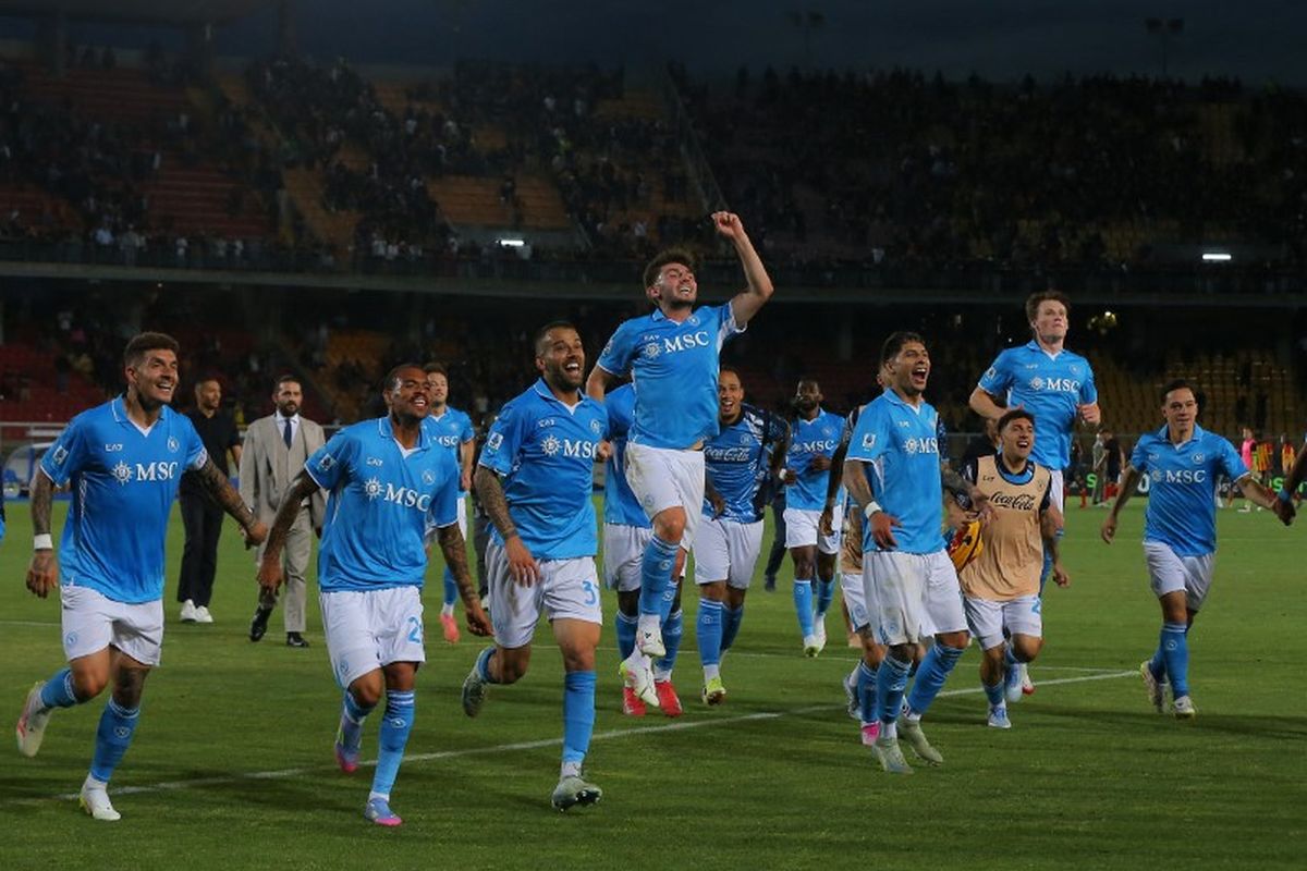 Napoli, Liga Italia, Lecce vs Napoli, Antonio Conte, Serie A, napoli, liga italia, Hasil Lecce Vs Napoli 0-1, Pasukan Conte Tatap Gelar Serie A
