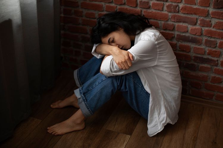 narsisis, gangguan kepribadian narsistik, orangtua narsistik, narcissistic personality disorder, tanda orangtua narsisis, tanda orangtua NPD, dampak orangtua narsistik, tanda orang tua narsistik, tanda orang narsistik, 6 Tanda Anak Dibesarkan oleh Orangtua Narsistik, Dampaknya hingga Dewasa, 1. Mudah dimanfaatkan orang lain, 2. Takut dibilang seorang narsisistik, 3. Kompetitif dengan saudara kandung, 4. Merasa jadi pasangan orangtua, bukan anak, 5. Harga diri hanya dari prestasi, 6. Tidak mengenali siapa diri mereka sendiri