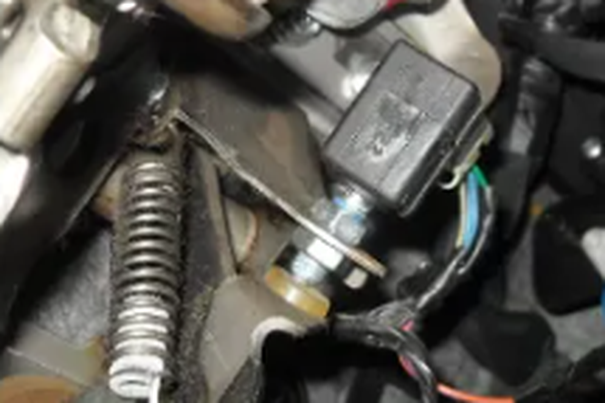 Sakelar rem, sakelar rem, Brake Switch mobil matik, Sakelar rem rusak, Kerusakan Komponen Sepele Ini Bisa Bikin Mobil Matik Bermasalah