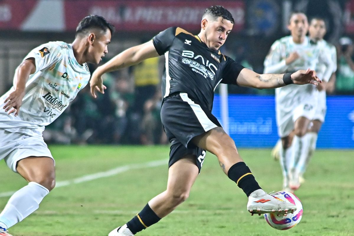 Dewa United, Persis Solo, Alexis Messidoro, Super League, klasemen Super League, Hasil Dewa United Vs Persis 5-1: Brace Messidoro dan Dua Gol Bunuh Diri Benamkan Tim Tamu