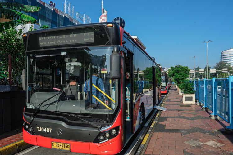Transjakarta, Hindari Macet Akhir Pekan Ini, Catat Rute Transjakarta Menuju GBK