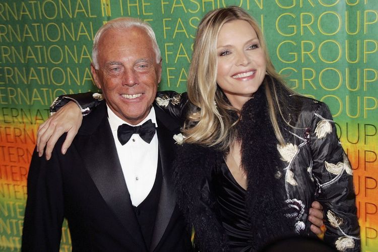 Giorgio Armani, Giorgio Armani wafat, profil Giorgio Armani, warisan Giorgio Armani, brand giorgio armani, karya giorgio armani, giorgio armani meninggal dunia, Giorgio Armani Meninggal Dunia, Tinggalkan Warisan Elegansi yang Abadi, Armani jadikan Milan sebagai inspirasi, Berawal dari setelan longgar hingga ke Hollywood, Prinsip elegan tanpa berlebihan, Dari studio kecil hingga ke kerajaan mode, Warisan Armani yang abadi