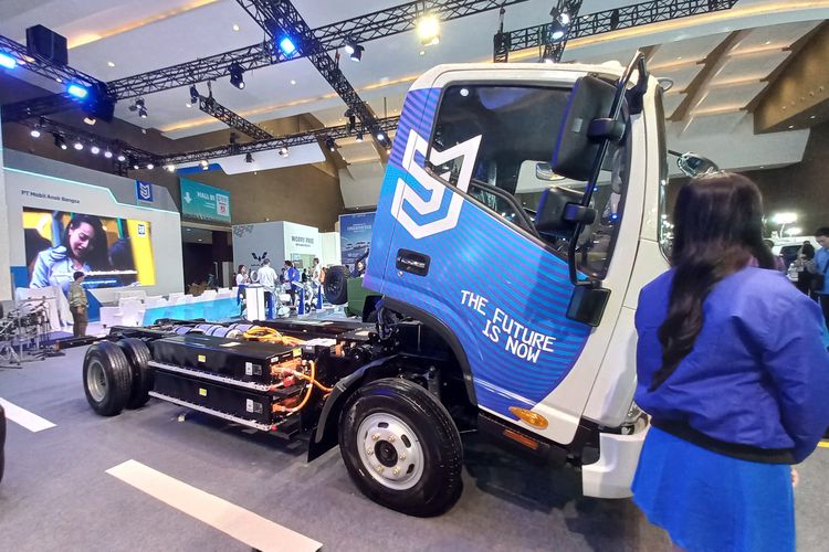 bisnis truk listrik, Zero Emission Heavy-Duty Vehicle Summit 2025, Insentif truk listrik, Gilarsi W. Setijono, Truk Listrik di Indonesia Butuh Insentif untuk Bersaing