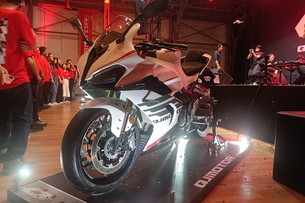QJMotor, Moto2, SRK 800 RR, motorsport, QJMotor Siap Masuki Dunia Balap Motor Indonesia