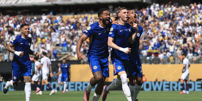 Barcelona, bursa transfer, Atletico Madrid, Julian Alvarez, Chelsea, Joao Pedro, Julian Alvarez Kemahalan, Bomber Chelsea Bisa Jadi Alternatif Barcelona