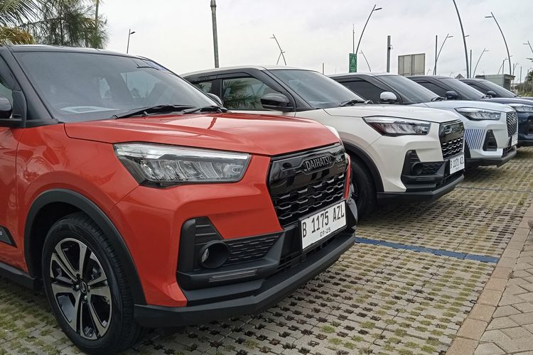 Daihatsu Rocky, desain modern, SUV Facelift, performa responsif, Daihatsu Rocky Facelift: Desain Sporty Dengan Sentuhan Nuansa Baru, Eksterior Sporty, Interior, Performa Tetap Responsif, Kesimpulan