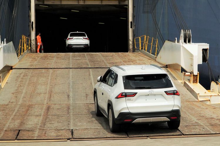 ekspor, otomotif, Kendaraan Bermotor, Gaikindo, ekspor mobil, Ekspor, industri otomotif, Ekspor Mobil, kendaraan bermotor, Ekspor Mobil CBU, Ekspor Mobil Jadi Angin Segar di Tengah Lesunya Otomotif Nasional
