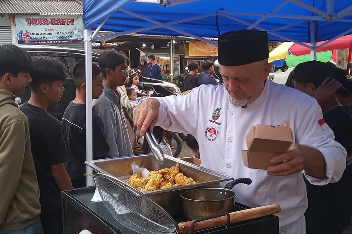 Sosok David Cailleba, Chef Bintang Lima Perancis Mualaf yang Turun ke Jalan Bagi Takjil di Bandung, Apa yang dilakukan Chef asal Perancis di tengah jalan Kota Bandung?, Berbagi berdasarkan pengalaman pribadi, Bagaimana rekam jejak David di dunia kuliner?, Mengapa aksi ini menginspirasi warga?