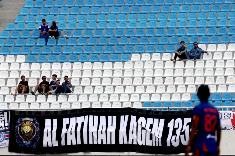 Arema FC, Liga 1 2024-2025, Stadion Kanjuruhan, Arema FC vs Persik Kediri, arema fc vs persik kediri, Hasil Arema FC Vs Persik Kediri 0-3, Singo Edan Terkapar di Kanjuruhan