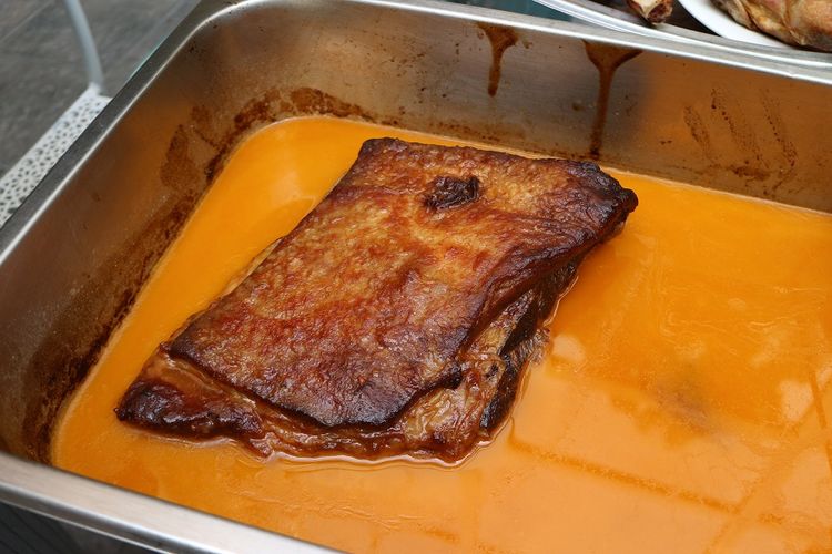 daging slice, Cara menyimpan Menyimpan Daging Slice, cara menyimpan daging slice di kulkas, 7 Tips Menyimpan Daging Slice agar Tetap Segar dan Tidak Hancur, 1. Pilih daging slice yang segar, 2. Gunakan wadah kedap udara, 3. Simpan di freezer, 4. Hindari menumpuk terlalu banyak, 5. Marinasi sebelum dimasak, 6. Cairkan dengan cara yang benar, 7. Gunakan suhu masak yang tepat