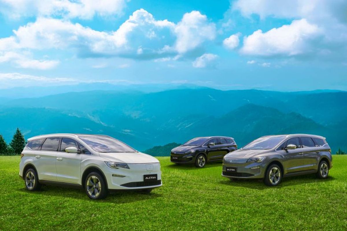 Komparasi, captain seat, mobil listrik, MPV listrik, BYD M6, Aletra L8 EV, L8 EV, Komparasi MPV Listrik Rp 400 Jutaan: BYD M6 Vs Aletra L8 EV, Eksterior, Interior, Fitur Keselamatan dan Hiburan, Performa, Kesimpulan