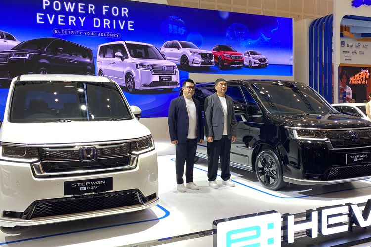 mobil hybrid, Honda, elektrifikasi kendaraan, segmen menengah ke bawah, Mobil Hybrid, Honda Rencanakan Mobil Hybrid untuk Segmen Menengah ke Bawah