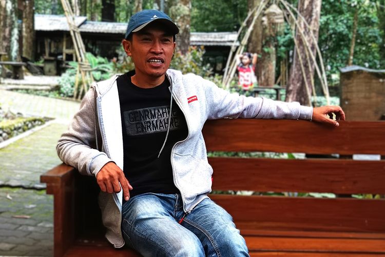 ski air, Telaga Sarangan, Mojosemi Forest Park, Cerita Pemuda Asal Magetan Lahirkan Atlet Ski Air Berprestasi, Bermodal Papan Kayu Jati dan Tali Sapi, Belajar dari Nol, Jatuh Bangun di Atas Air, Modal Nekat ke Arena, Pulang Bawa Prestasi, Dari Tanpa Sertifikat, Jadi Pelatih Terbaik Jawa Timur, Tak Hanya Sebagai Pelatih, Tapi Juga Penggerak, Harapan Prestasi yang Kembali Bersemi
