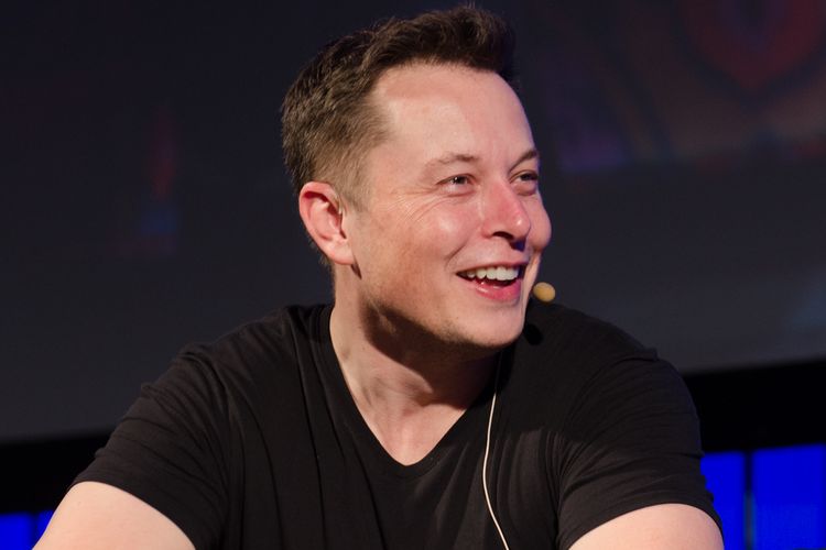Elon Musk, kekayaan Elon Musk, 6 Hal Tak Masuk Akal Ini Bisa Dibeli Elon Musk yang Berharta Rp 13.000 Triliun, 1. Bisa beli seluruh hunian di suatu wilayah di AS, 2. Borong semua mobil baru di AS selama satu tahun, 3. Beli "pendidikan" dari berbagai kampus elite dunia, 4. Hampir bisa beli negara Swiss , 5. Borong industri minyak terbesar di AS, 6. Beli seluruh klub liga olahraga besar Amerika