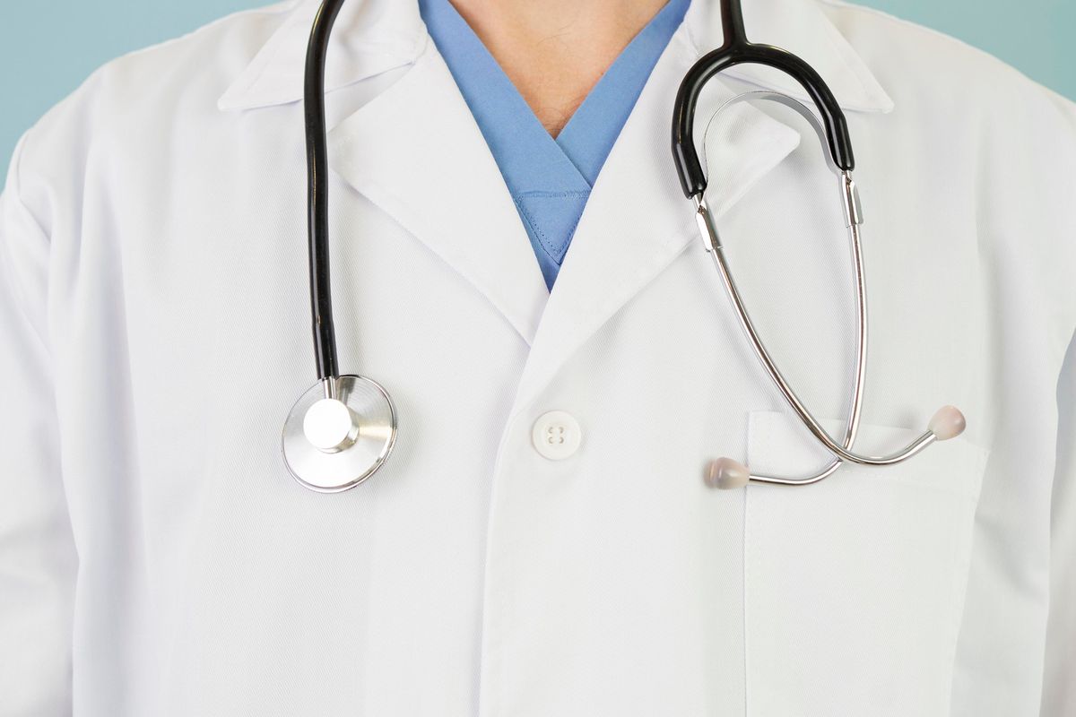 Kemenkes, 3 Dokter Magang Meninggal dalam Sebulan, Kemenkes Bantah Isu Kelelahan Kerja, Bagaimana kronologi kasus pertama?, Bagaimana dengan kasus kedua?, Apa yang terjadi pada kasus ketiga?, Apa evaluasi dan langkah perbaikan?