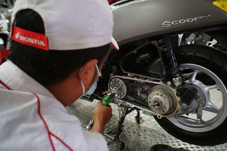 Skutik gagal menanjak, Menanjak pakai motor matik, Skutik lewat tanjakan terjal, Melintasi Tanjakan Terjal Pakai Skutik? Perhitungkan Hal Ini Dulu