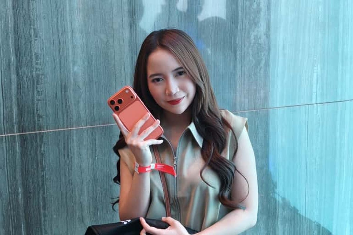 blibli, iPhone 17, Blibli Midnight Launch, Warga PIK Jadi yang Pertama Terima iPhone 17 dari Blibli, Harga iPhone 17, Harga iPhone 17 Pro, Harga iPhone 17 Pro Max, Harga iPhone Air