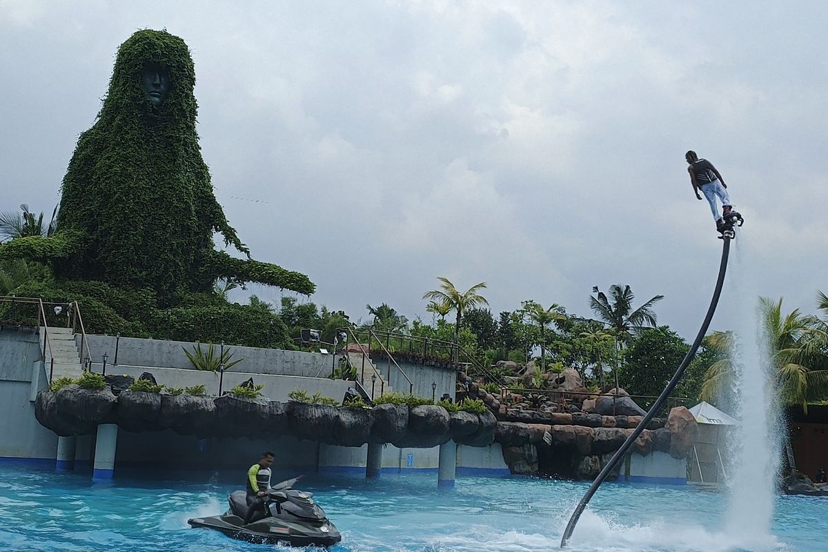 Dusun Semilir, Satu-satunya di Semarang, Flyboard Dusun Semilir Diminati Berbagai Usia