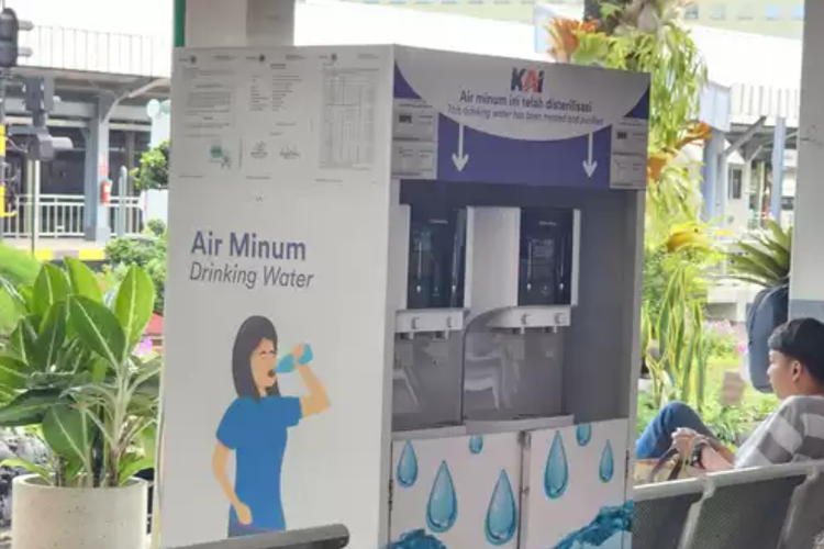 Water Station, Water Station di Stasiun, stasiun kereta, water station, water station di stasiun, 39 Stasiun Kereta Kini Punya Water Station, Traveler Bisa Isi Tumbler Gratis