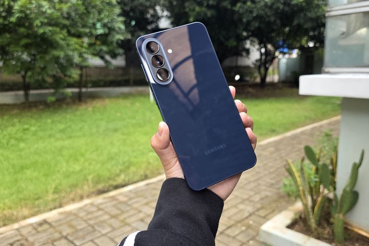 Samsung, Smartphone, Hands-on Samsung Galaxy A57 5G: Bodi Tipis, Ringan, Nyaman Digenggam, Desain lebih tipis dan ringan, Material premium, Nightography makin terang, Fitur AI lengkap