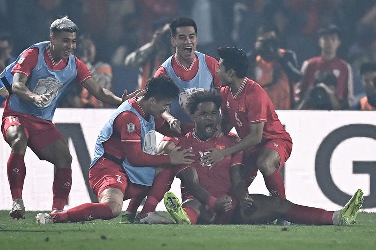 liga vietnam, Timnas Vietnam, rafaelson, Nguyen Xuan Son, Nam Dinh FC, Monster Gol Vietnam Nguyen Xuan Son Siap Kembali Merumput Usai Cedera Serius
