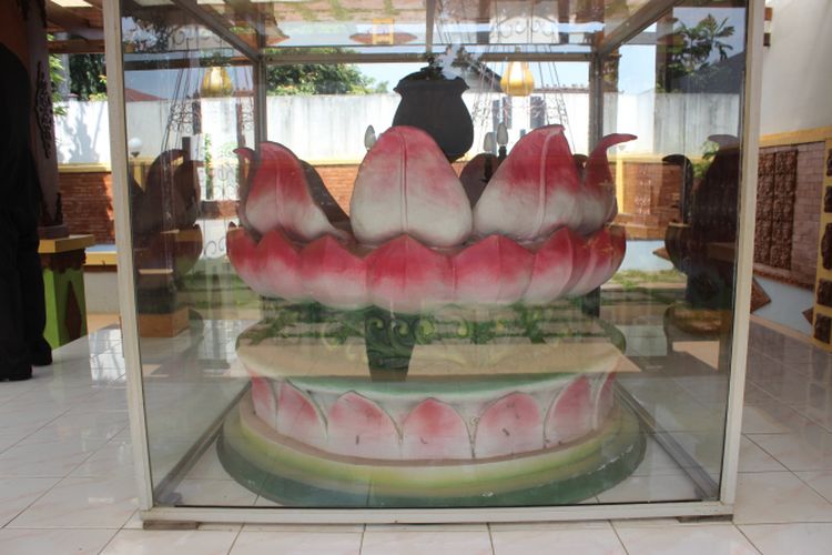 Kartini, Hari Kartini, tempat wisata mengenang kartini, wisata kartini, 5 Tempat Wisata Mengenang Jejak Kartini, Mana Saja?, 1. Pendopo Kabupaten Jepara, 2. Monumen Ari-ari Kartini, 3. Pantai Kartini, 4. Museum RA Kartini Jepara, 5. Museum R.A Kartini Rembang