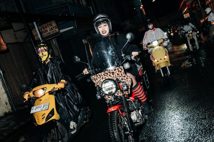 halloween, pelumas, pengendara motor, komunitas motor, ipone, Rayakan Halloween Bareng Komunitas Motor
