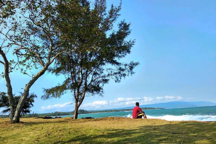 Kulonprogo, pantai, 6 Pantai di Kulonprogo Yogyakarta dengan Pemandangan Sunset Terbaik, 1. Pantai Glagah, 2. Pantai Congot, 3. Pantai Trisik, 4. Pantai Bugel, 5. Pantai Pasir Kadilangu, 6. Pantai Mlarangan Asri