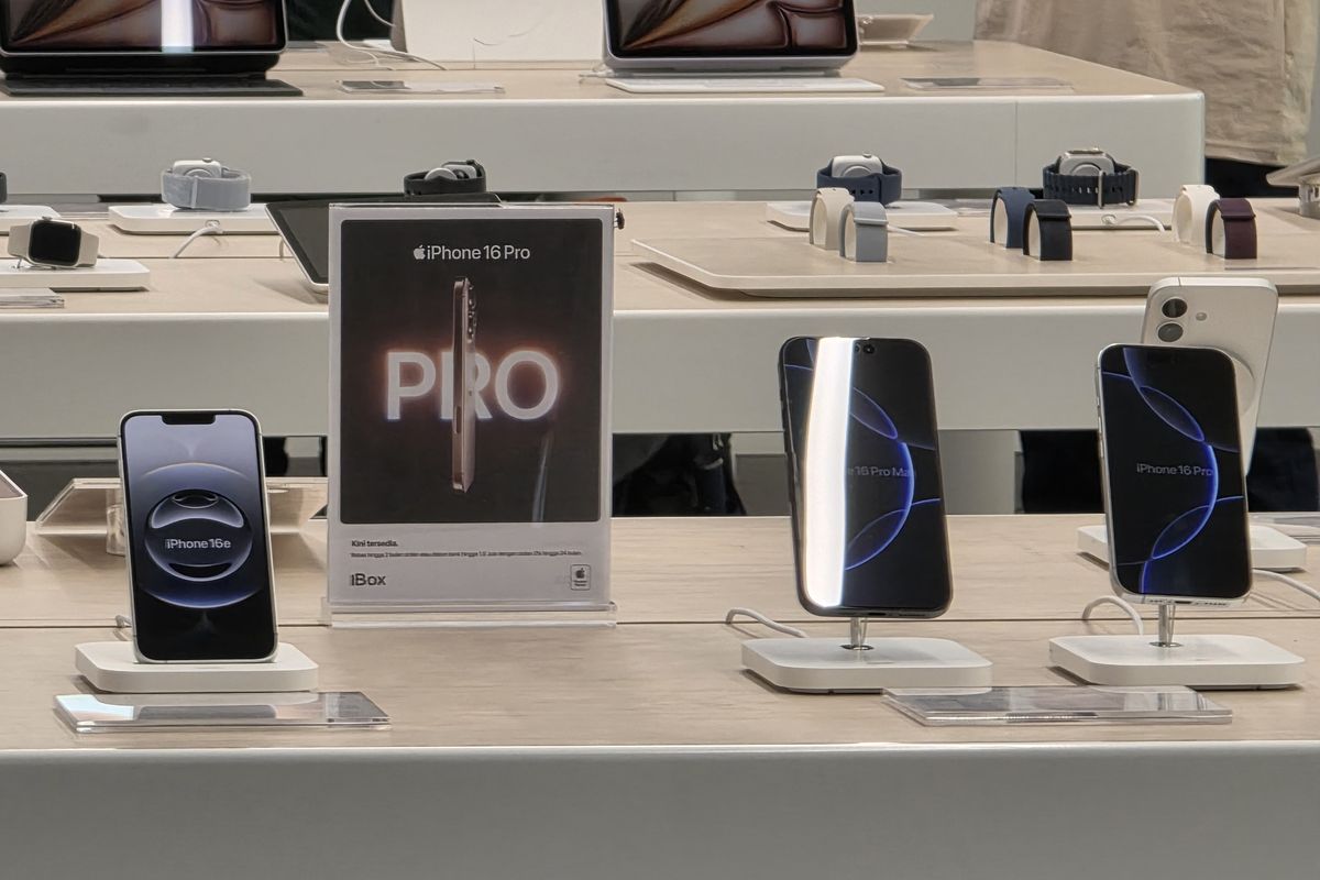 harga iPhone 16 Pro Max, harga iphone desember 2025, harga iphone hari ini, daftar harga iphone hari ini, Daftar Harga iPhone Hari Ini 11 Desember 2025, iPhone 16 Pro Diskon Rp 4 Jutaan
