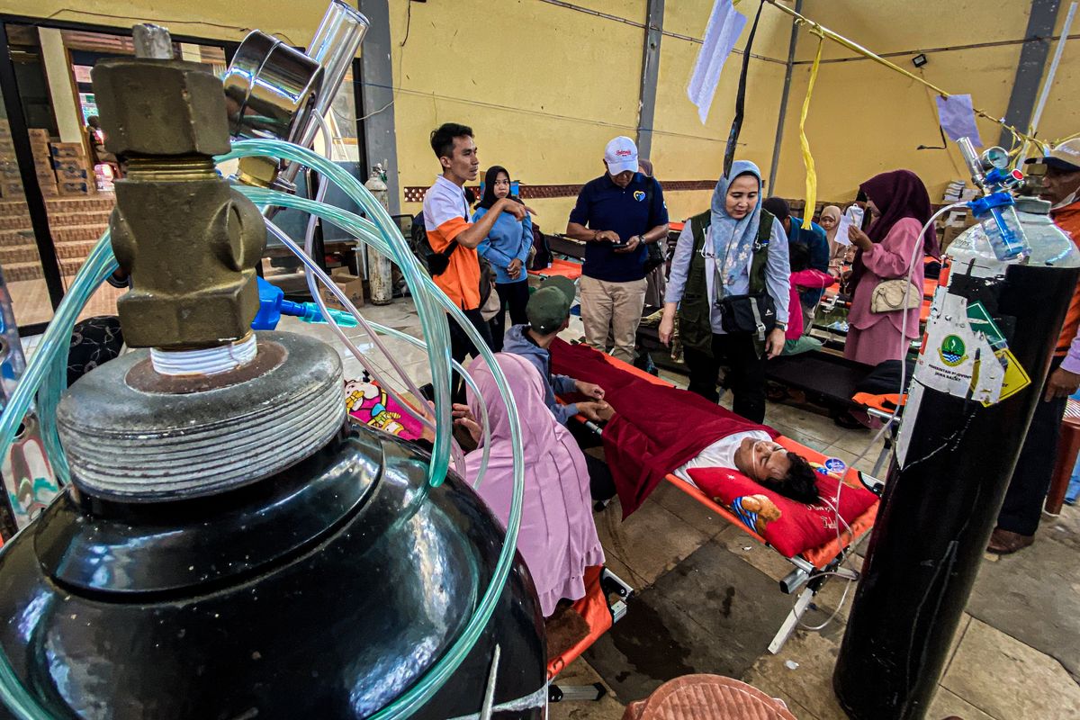 makan bergizi gratis, keracunan MBG, siswa keracunan mbg, keracunan MBG Bandung Barat, Cerita Orangtua di Bandung Barat Panik, Anaknya Sesak Napas Usai Menyantap MBG