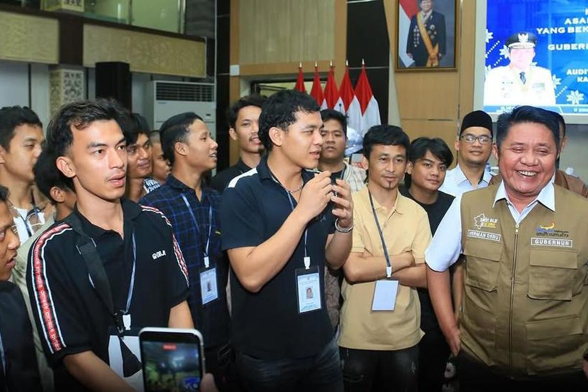 Palembang, warga Palembang, Modus 'Ganti Kepala' dan Ancaman Pengambilan Organ Tubuh Menghantui PMI Ilegal di Kamboja, Modus Perekrutan dan Jeratan "Ganti Kepala", Dipaksa Jadi Operator Love Scamming, Kesaksian Korban, Disetrum dan Dicambuk, Ancaman Perdagangan Organ Tubuh