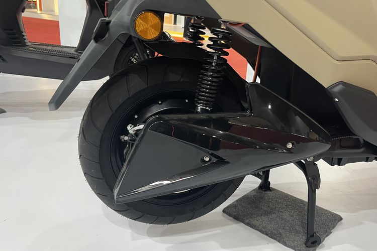Motor listrik, Jakarta Fair 2025, motor listrik, fitur canggih, jakarta fair 2025, Gesits GV1, Review Gesits GV1: Spek dan Fitur Unggulan Motor Listrik Terbaru