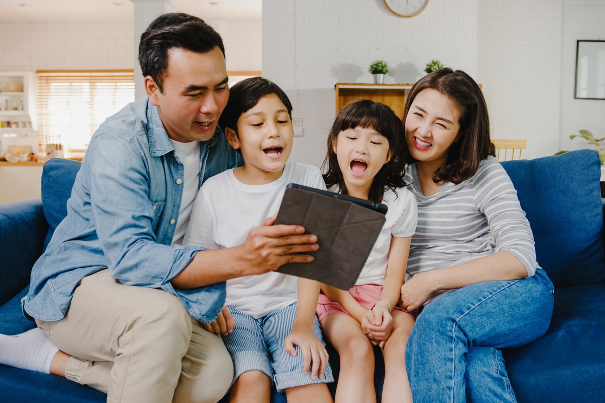 keluarga, harmonis, digital, koneksi, Menjaga Keharmonisan Keluarga lewat SATU Koneksi