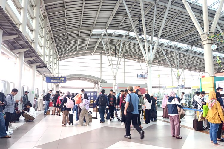 Angkutan Lebaran, mudik, Perjalanan Lebaran 2026 Tembus 147,55 Juta Orang, Naik 2,53 Persen